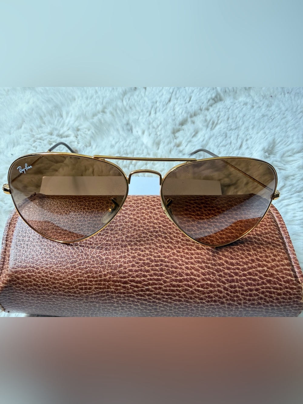 Ray-Ban Aviator Sunglasses with Brown Lens and Golden Frame - Unisex